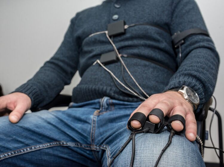 More and more gay people are making their partners take lie detector tests because of Grindr