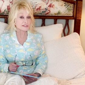 Dolly Parton will read you a bedtime story to get through the pandemic