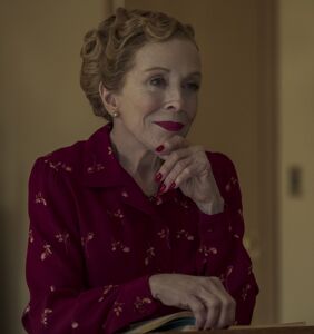 WATCH: Holland Taylor spills on getting seduced by Ryan Murphy