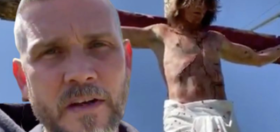 Antigay pastor refuses to cancel church, invites hundreds of people to watch his son be crucified