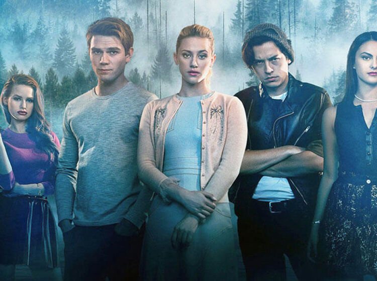 ‘Riverdale’ star comes out as bi