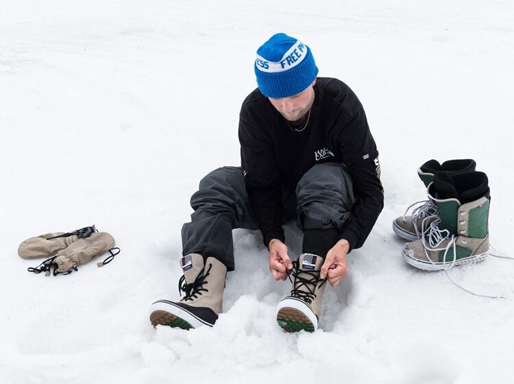 Pro snowboarder Jake Kuzyk comes out: “I’m very proud to be gay!”
