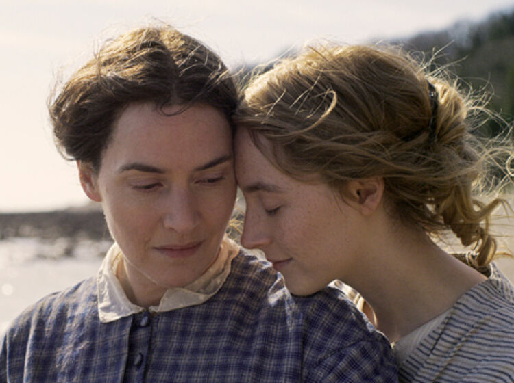 WATCH: Kate Winslet & Saoirse Ronan get steamy in ‘Ammonite’