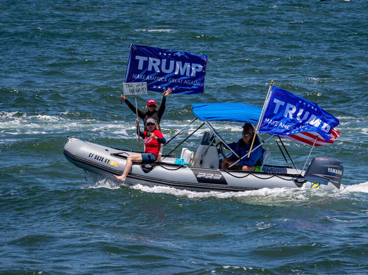 Another Trump boat parade ends in shipwreck and disaster