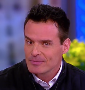 Anti-vaxxers are asking Antonio Sabàto Jr. for medical advice on Twitter and Lord help us