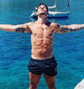 ‘Typical alpha male footballer’ and thirst trap Matt Morton comes out