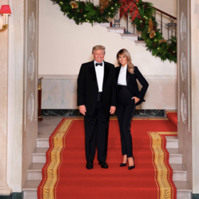 “Many people” believe the Trump’s Christmas card was photoshopped and the evidence is compelling