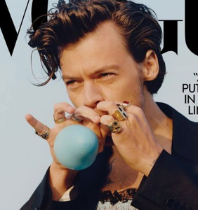 PHOTO: Harry Styles, banana in hand, posts ultimate troll conversation ender