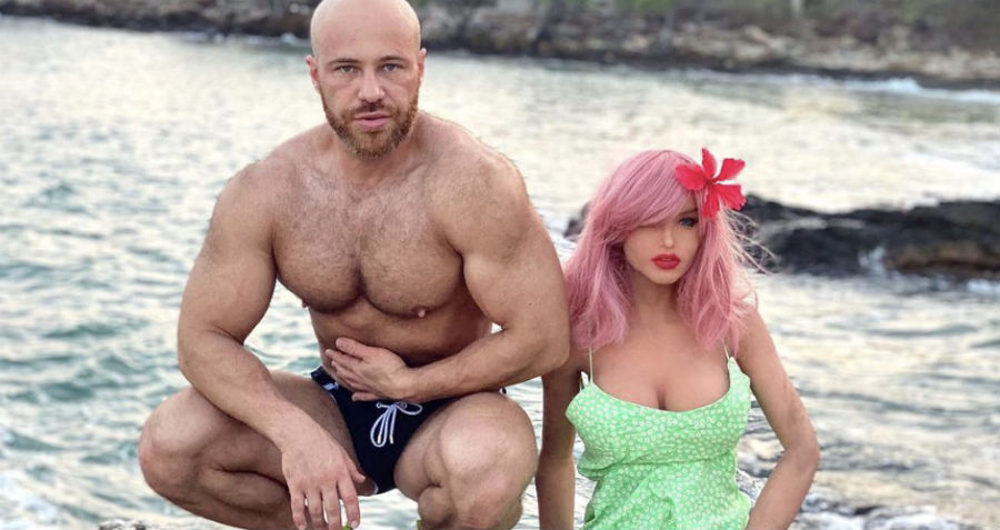 Pansexual Kazakhstani bodybuilder weds sex doll Queerty