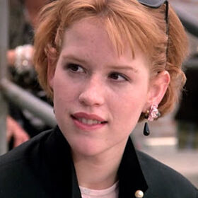 Molly Ringwald just outed this ’80s icon
