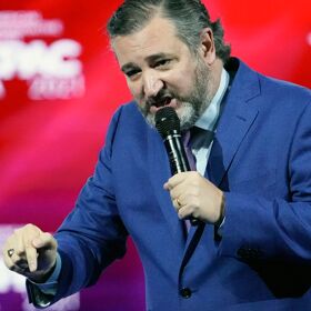 Ted Cruz bombs at CPAC with jokes about men french kissing and his trip to Cancun