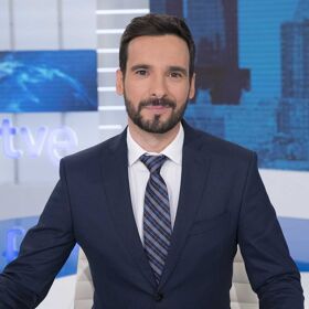 Spanish TV host Lluís Guilera offers a master class in how to handle homophobic Twitter trolls