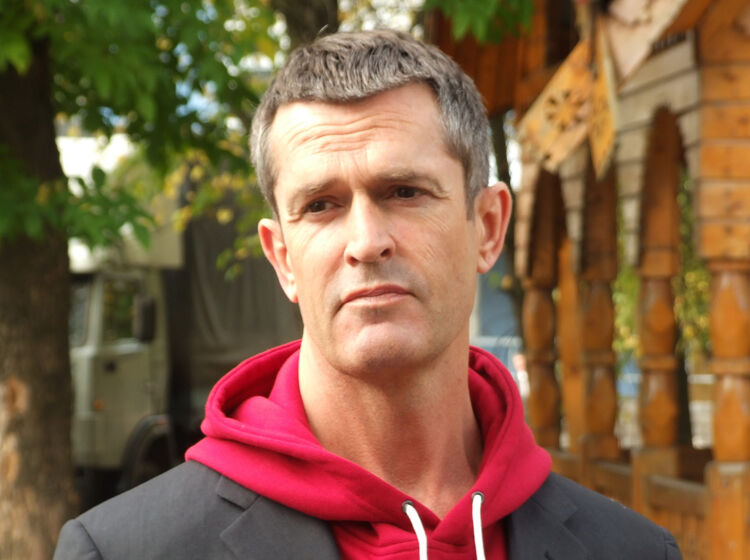 Actor Rupert Everett reveals that time he had a near run-in with a serial killer