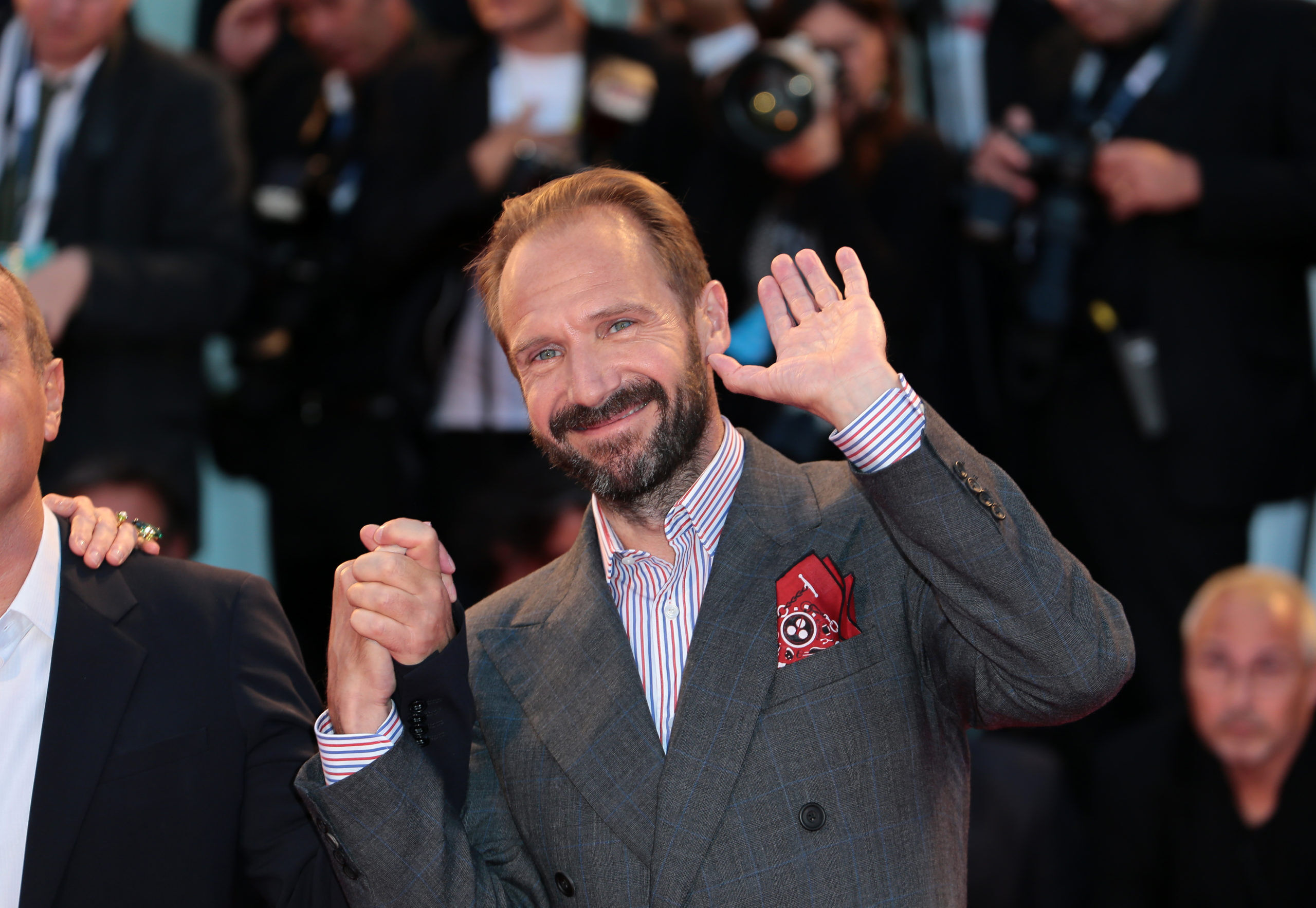 Ralph Fiennes has rushed to the aid of JK Rowling and just UGH….