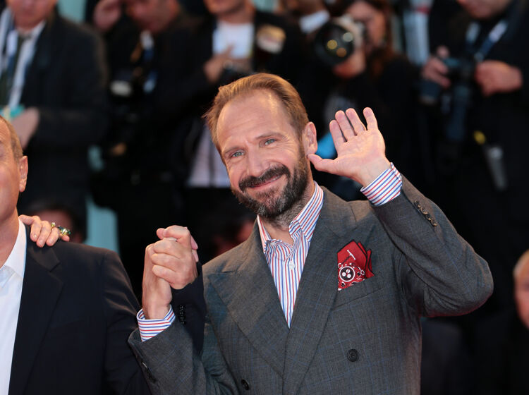 Ralph Fiennes has rushed to the aid of JK Rowling and just UGH….