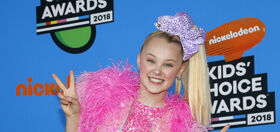 JoJo Siwa doesn’t give AF about homophobic haters and neither should you