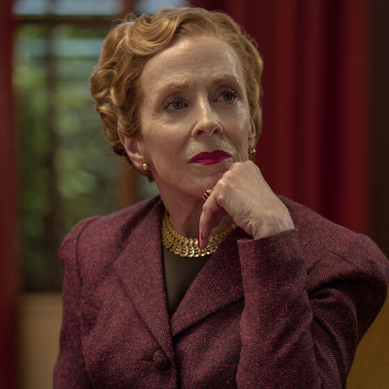 Before becoming a queer icon, Holland Taylor was hiding in plain sight for 50 years