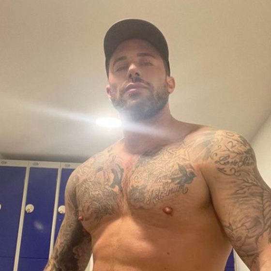 Singer Duncan James says “awful” homophobic abuse from fans drove him to seek therapy