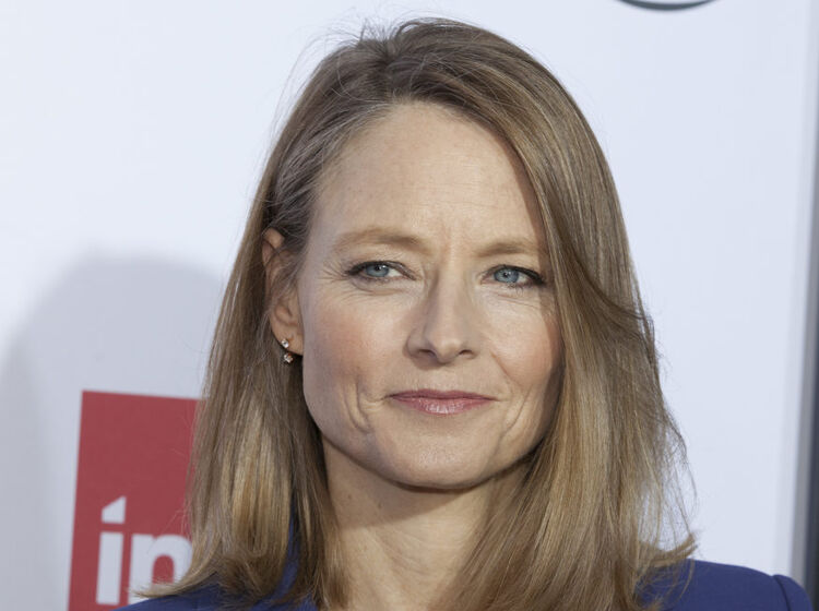 Jodie Foster doesn’t give AF what you or anyone else thinks and we have no choice but to stan