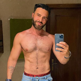 Venezuelan pop star Francisco León comes out as gay