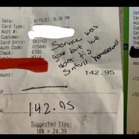 Gay waiter who received homophobic message in place of tip receives over $4,500 in donations