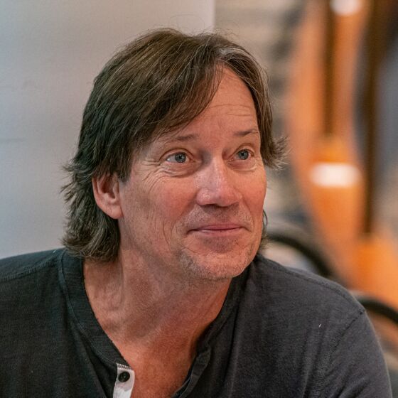 Kevin Sorbo just gave Scott Baio a run for his money as the dumbest has-been on Twitter