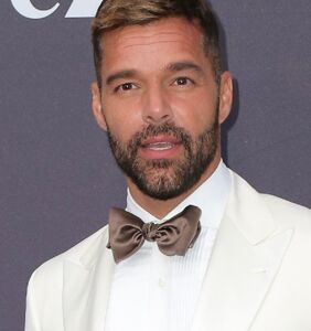Ricky Martin excites fans with bathtub photo