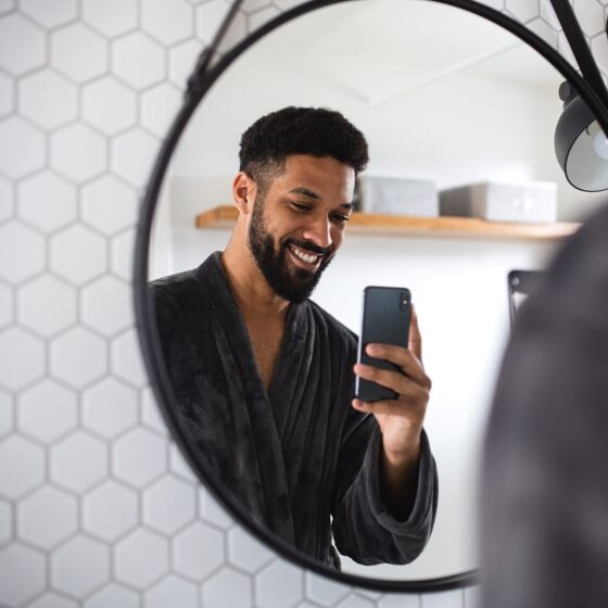15 tips for taking the perfect mirror selfie