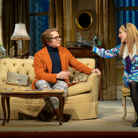 Sarah Jessica Parker and Matthew Broderick deliver three acts of one-liners but few laughs in ‘Plaza Suite’