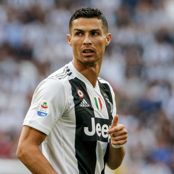 Video of Cristiano Ronaldo showering sends thirsty fans into overdrive