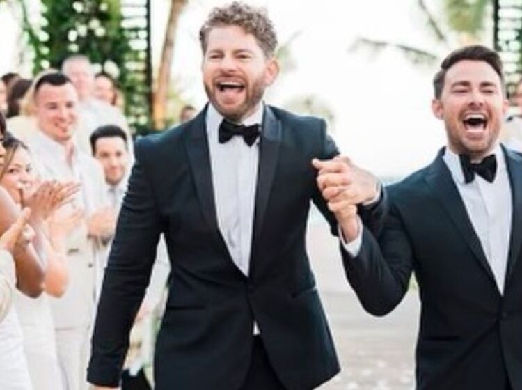 Jonathan Bennett and Jaymes Vaughan wed in Mexico