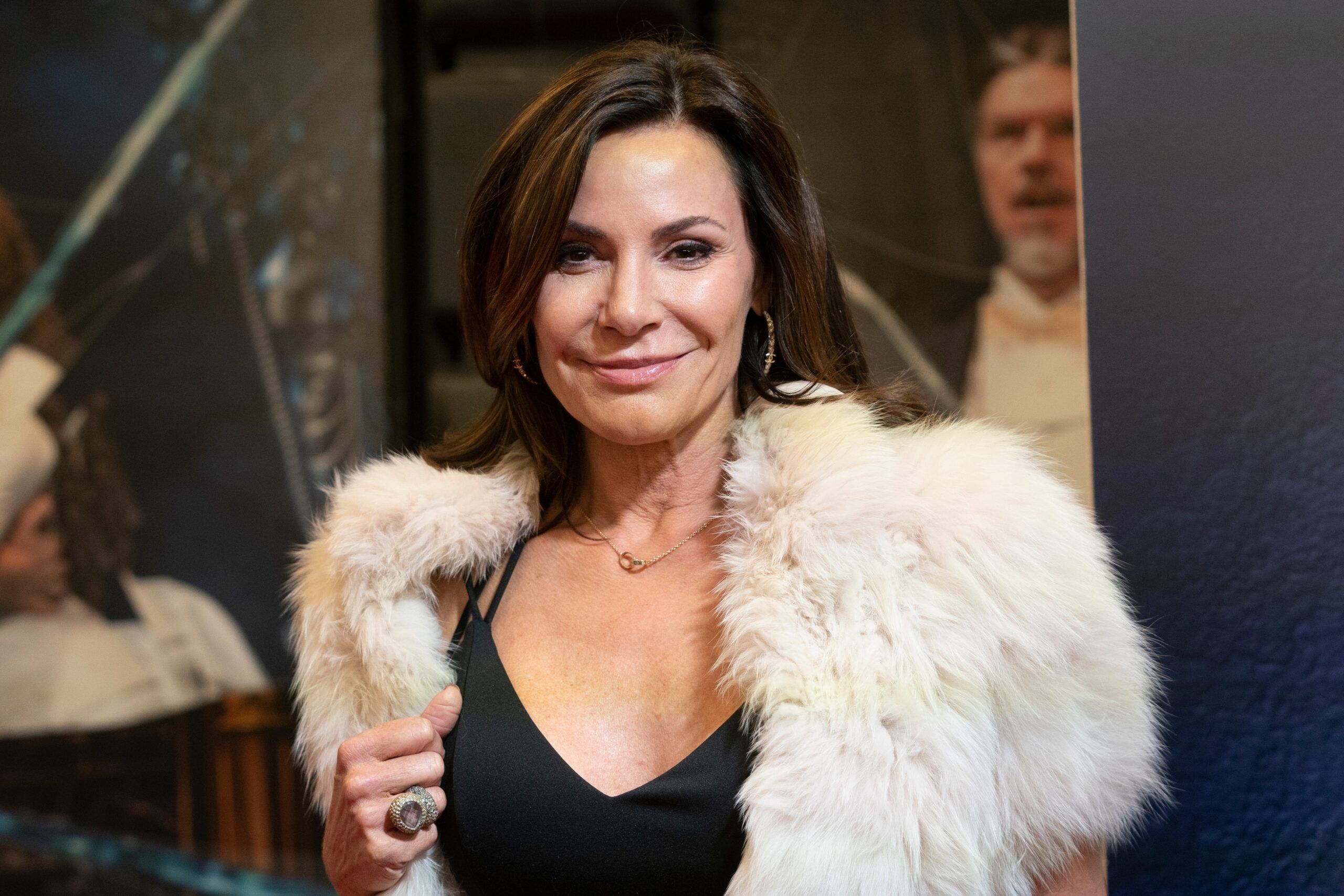 ‘Real Housewives’ star Luann reportedly kicked out of gay bar after telling patrons “f–k you”
