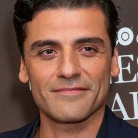 WATCH: Oscar Isaac is fine with thirsty fans calling him “daddy”