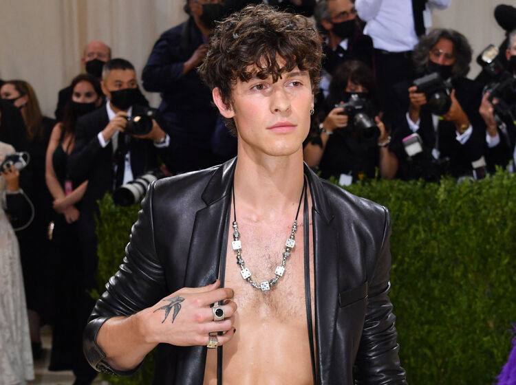 Shawn Mendes posts super cryptic letter about struggle to live as his “true self”