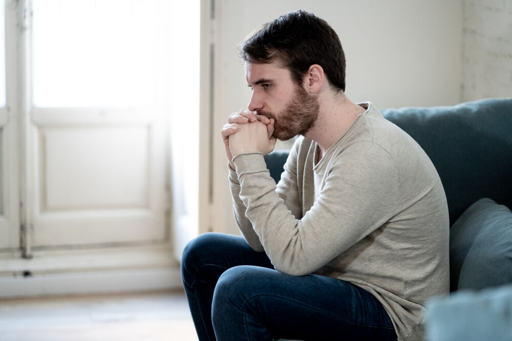 Gay man wonders: “Why do straight guys NOT want to be friends?”