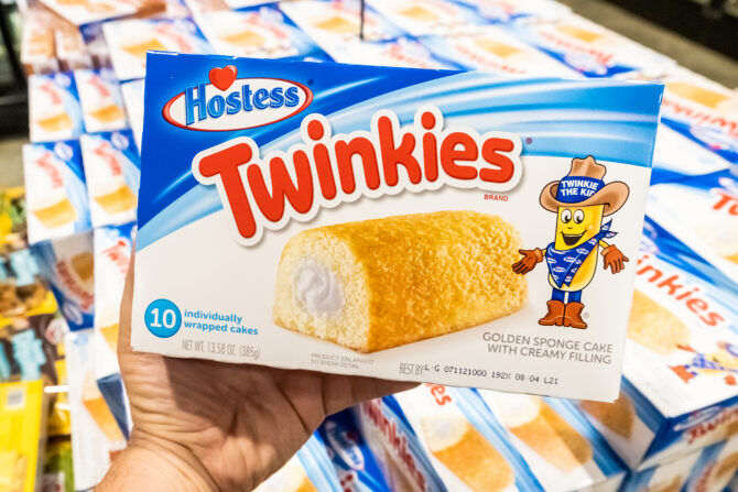Shoppers hand holding a package of Twinkies