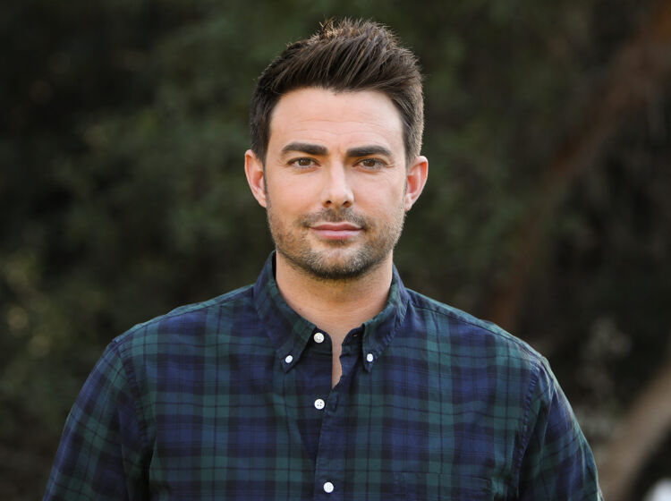 Jonathan Bennett used to be trapped in the closet, now he’s living the gay dream