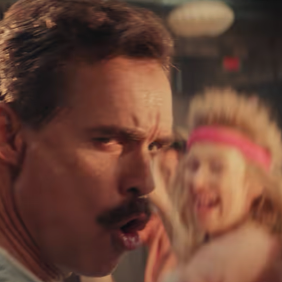WATCH: Murray Bartlett shakes his booty and works up a sweat for ‘Physical’