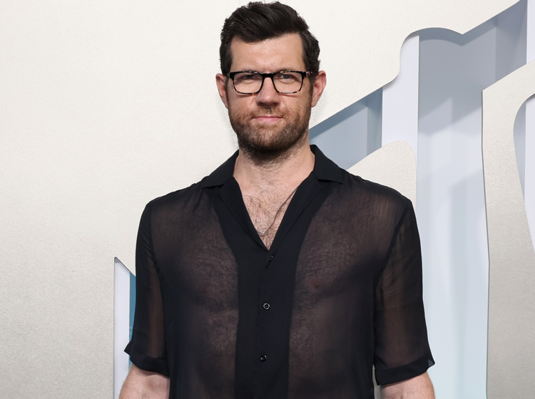 Billy Eichner calls out “homophobe” Clarence Thomas in fiery, full-volume VMAs speech