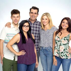 ‘Modern Family’ star comes out as straight… but not?… sorta… in hilarious interview