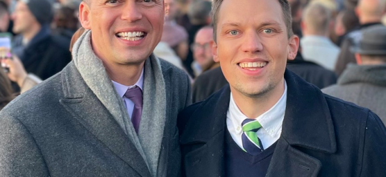 “He said yes!” Gay couple gets engaged during signing of same-sex marriage bill at the White House