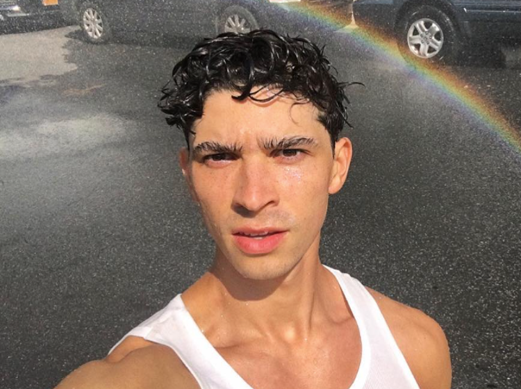 This insanely gorgeous gay actor is about to be everywhere in 2023 - Queerty