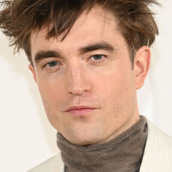 Robert Pattinson’s latest fashion serve challenges gender stereotypes and the internet is divided