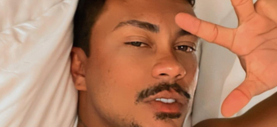 Rapper Xamã accidentally shows off a little more than he intended in sexy malepolish post