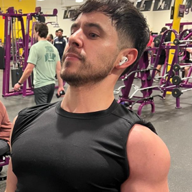 David Archuleta enters his thirst trap era just in time for #FlexFriday