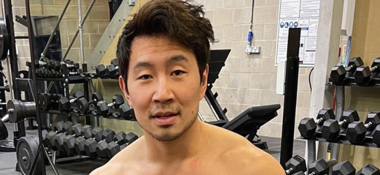 Simu Liu likes to go shirtless on and off the red carpet … and no one is complaining