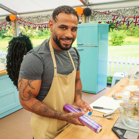 Meet Sandro Farmhouse, the charming English baker from “The Great British Bake Off”