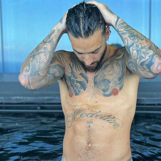 Maluma’s new skinny-dipping pics have us ready to dive in
