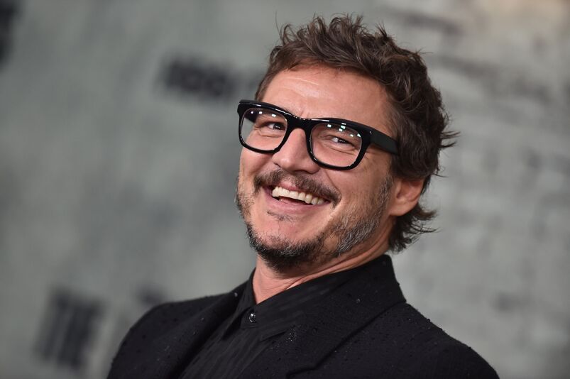 Pedro Pascal wearing glasses on the red carpet