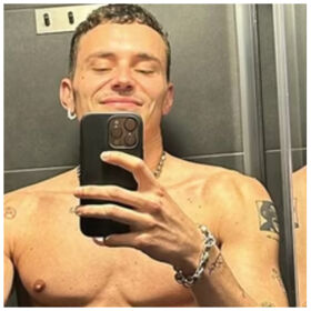 ‘Élite’ stud Arón Piper’s shirtless mirror selfie reveals more about the actor than ever before